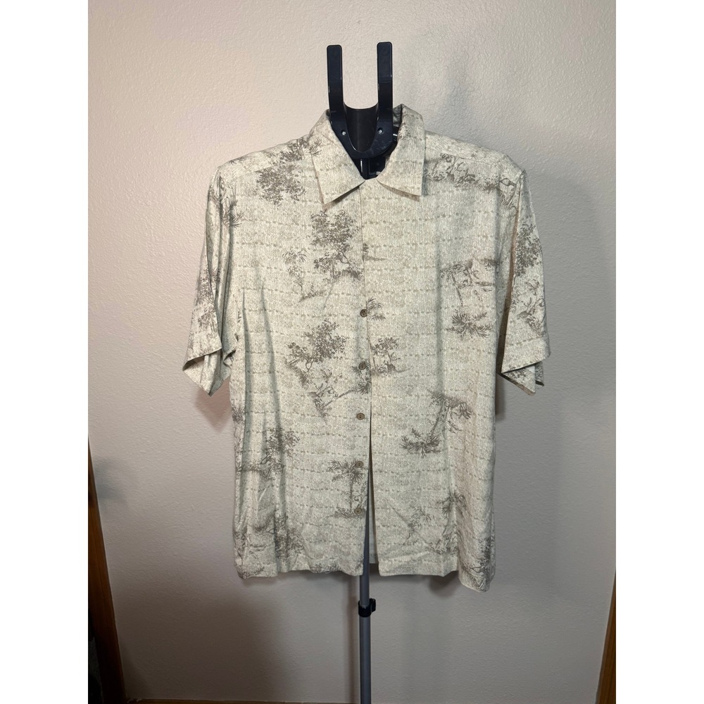 Claiborne Mens Medium 100% Silk Tropical Palm Tree Button Down Shirt Beige Tan